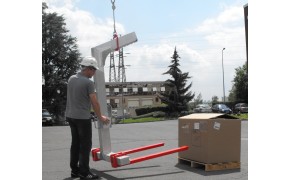 Fourche à palettes réglable